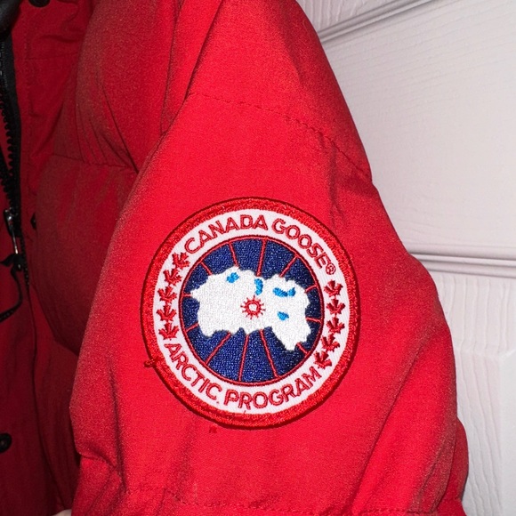 Canada Goose Shelburne Parka - Picture 3 of 7